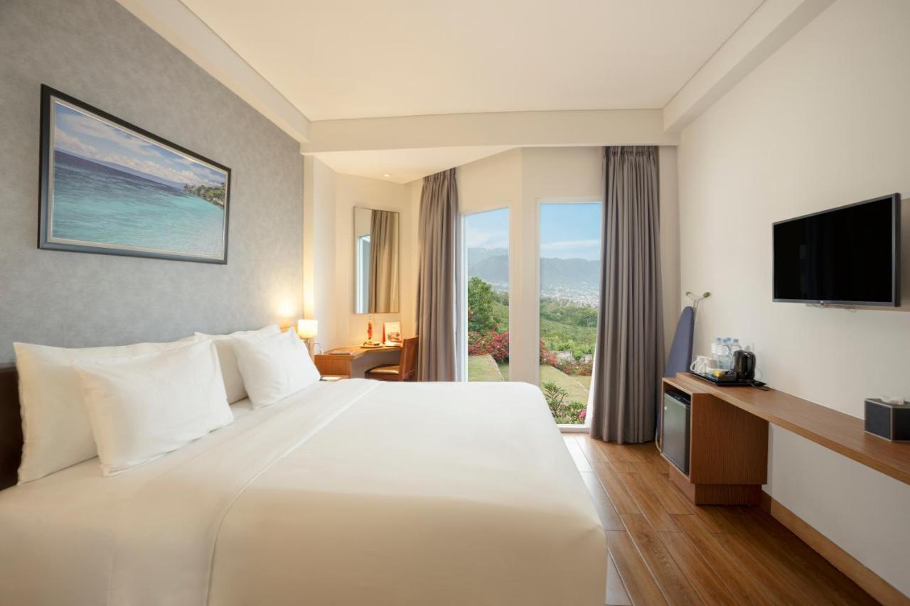 Swiss-Belinn Luwuk Exteriör bild