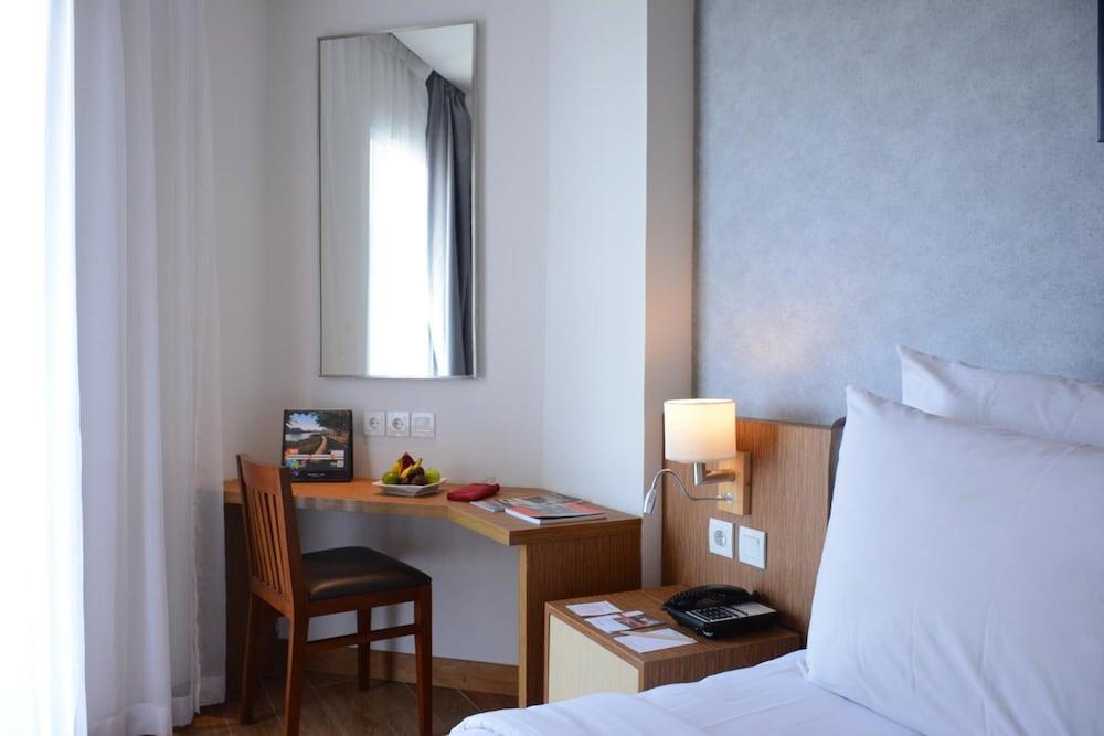 Swiss-Belinn Luwuk Exteriör bild