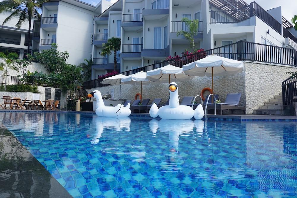 Swiss-Belinn Luwuk Exteriör bild