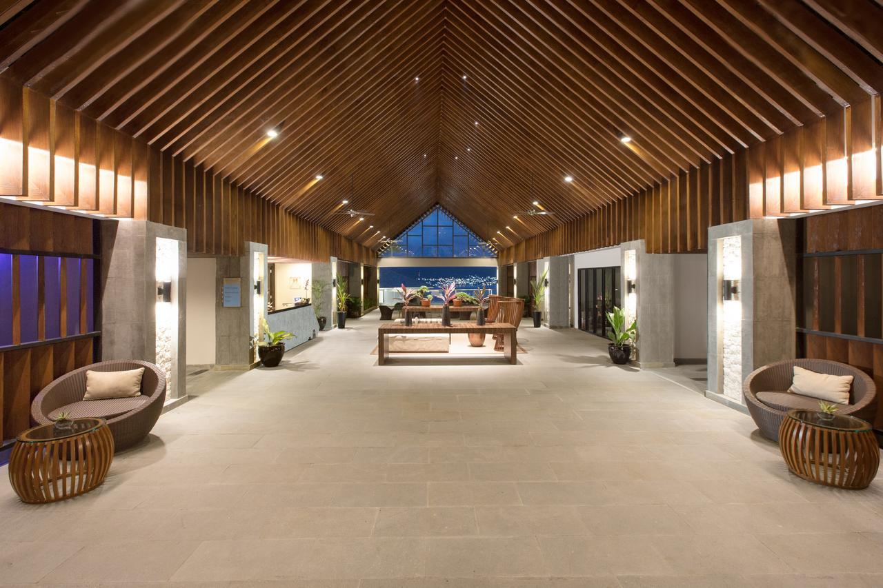 Swiss-Belinn Luwuk Exteriör bild